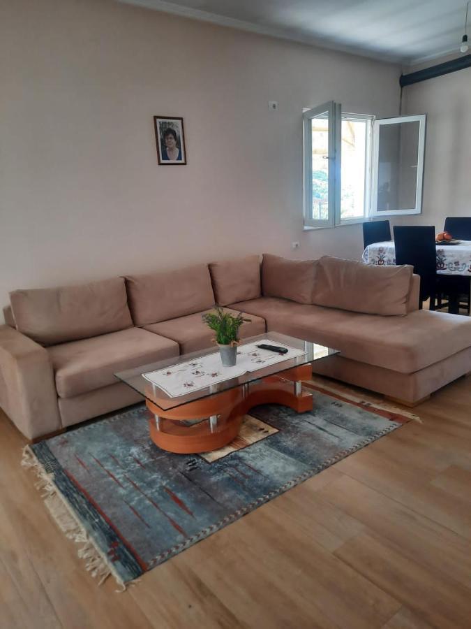 Vila Lefteria Kelcyre